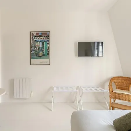 Charming Ideally Located In Paris, 9th 아파트 *